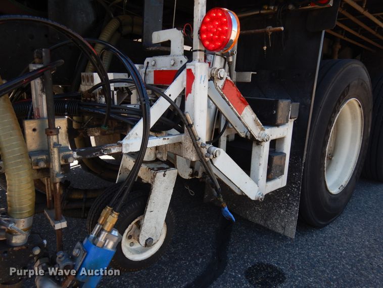 image for item IL9825 2002 Chevrolet T7500  paint striper truck