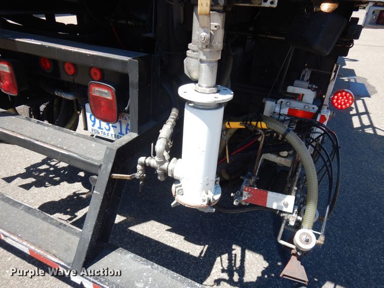 image for item IL9825 2002 Chevrolet T7500  paint striper truck