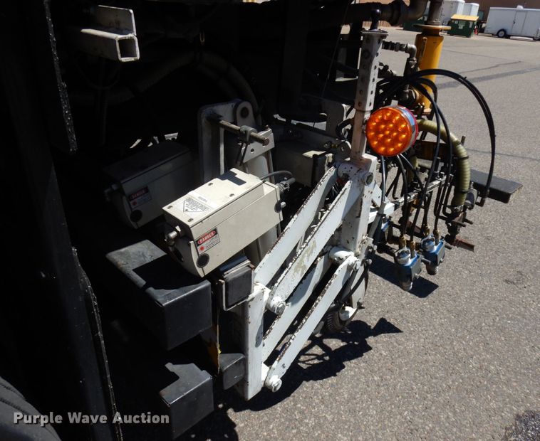 image for item IL9825 2002 Chevrolet T7500  paint striper truck