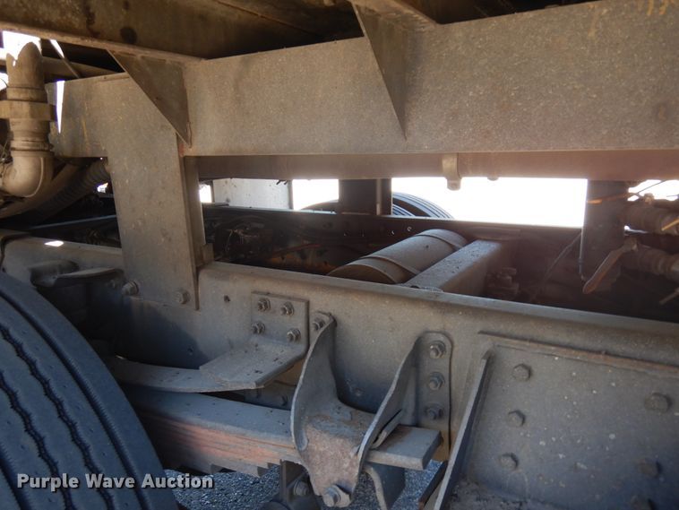 image for item IL9825 2002 Chevrolet T7500  paint striper truck