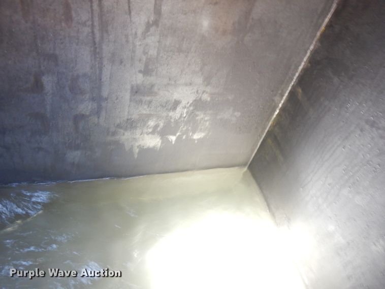 image for item IL9825 2002 Chevrolet T7500  paint striper truck