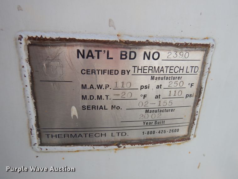 image for item IL9825 2002 Chevrolet T7500  paint striper truck