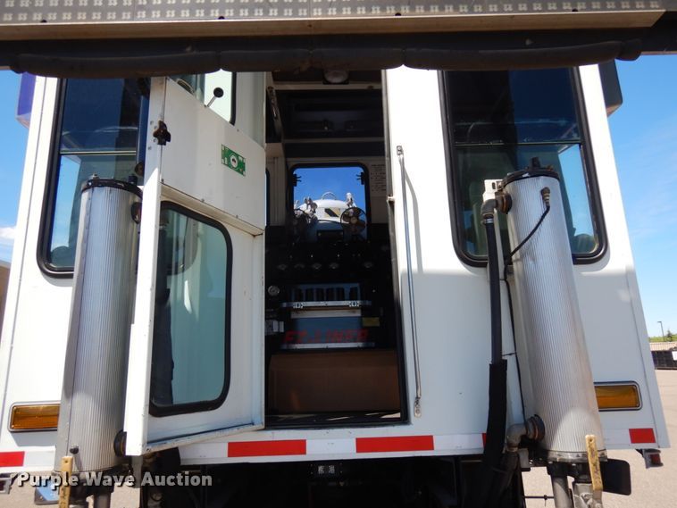 image for item IL9825 2002 Chevrolet T7500  paint striper truck