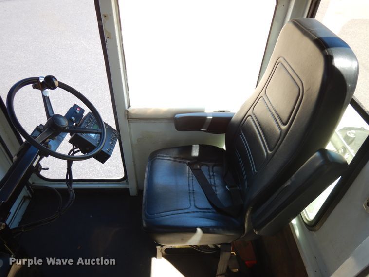 image for item IL9825 2002 Chevrolet T7500  paint striper truck