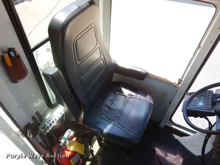 image for item IL9825 2002 Chevrolet T7500  paint striper truck