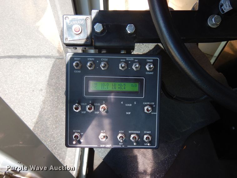 image for item IL9825 2002 Chevrolet T7500  paint striper truck