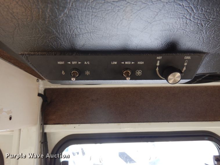 image for item IL9825 2002 Chevrolet T7500  paint striper truck