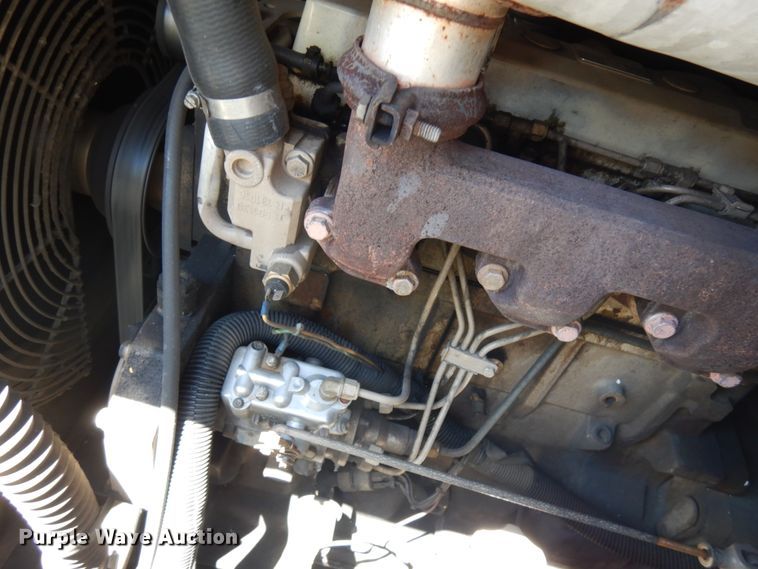 image for item IL9825 2002 Chevrolet T7500  paint striper truck