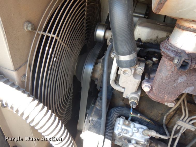 image for item IL9825 2002 Chevrolet T7500  paint striper truck