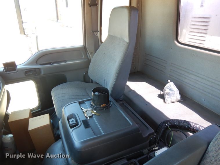 image for item IL9825 2002 Chevrolet T7500  paint striper truck