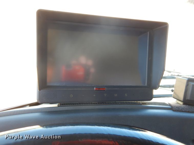 image for item IL9825 2002 Chevrolet T7500  paint striper truck