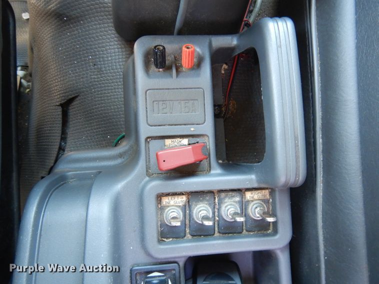 image for item IL9825 2002 Chevrolet T7500  paint striper truck