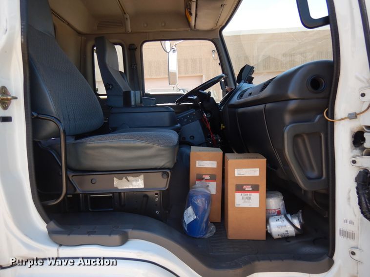 image for item IL9825 2002 Chevrolet T7500  paint striper truck