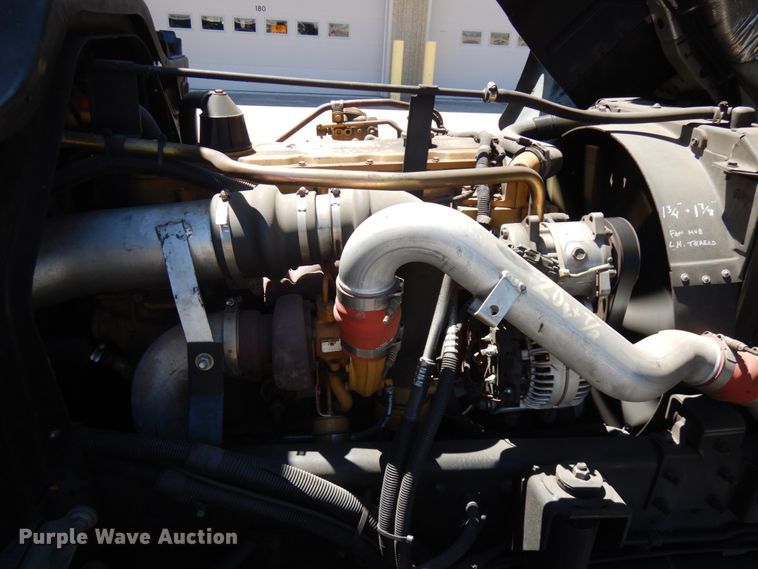 image for item IL9825 2002 Chevrolet T7500  paint striper truck