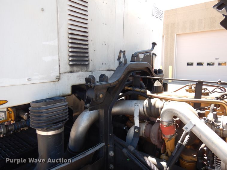 image for item IL9825 2002 Chevrolet T7500  paint striper truck