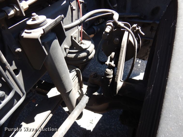 image for item IL9825 2002 Chevrolet T7500  paint striper truck