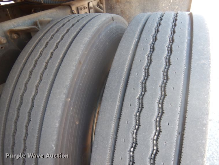 image for item IL9825 2002 Chevrolet T7500  paint striper truck