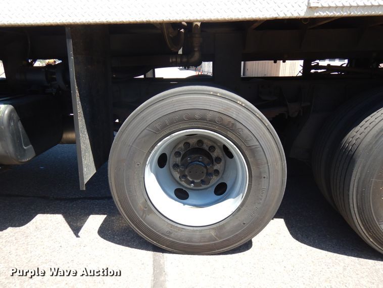 image for item IL9825 2002 Chevrolet T7500  paint striper truck