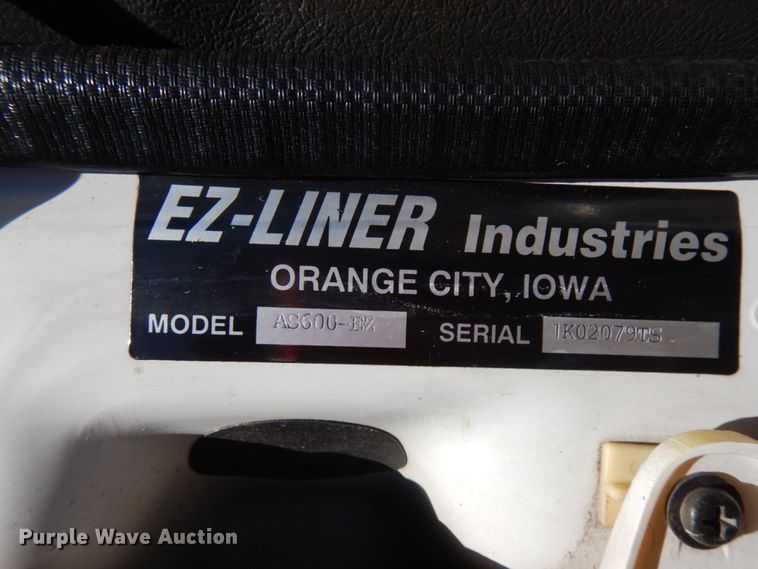 image for item IL9825 2002 Chevrolet T7500  paint striper truck