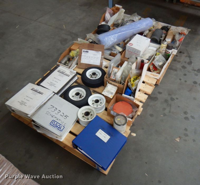 image for item IL9825 2002 Chevrolet T7500  paint striper truck