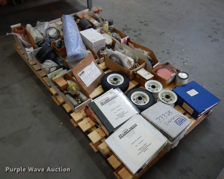 image for item IL9825 2002 Chevrolet T7500  paint striper truck