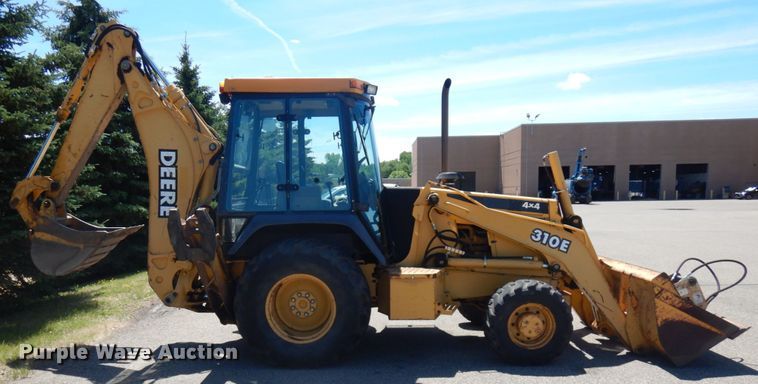 image for item IL9826 1999 John Deere 310E  backhoe