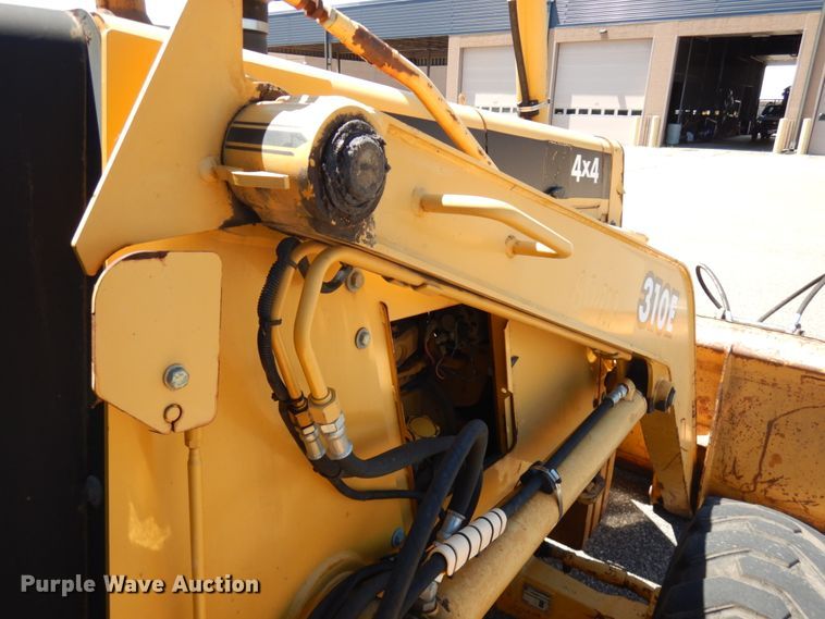 image for item IL9826 1999 John Deere 310E  backhoe