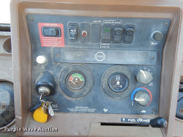 image for item IL9826 1999 John Deere 310E  backhoe