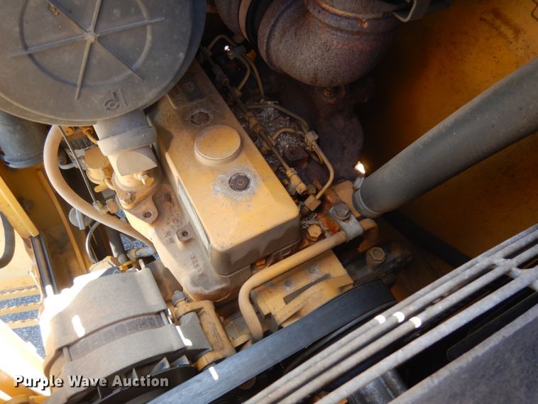 image for item IL9826 1999 John Deere 310E  backhoe