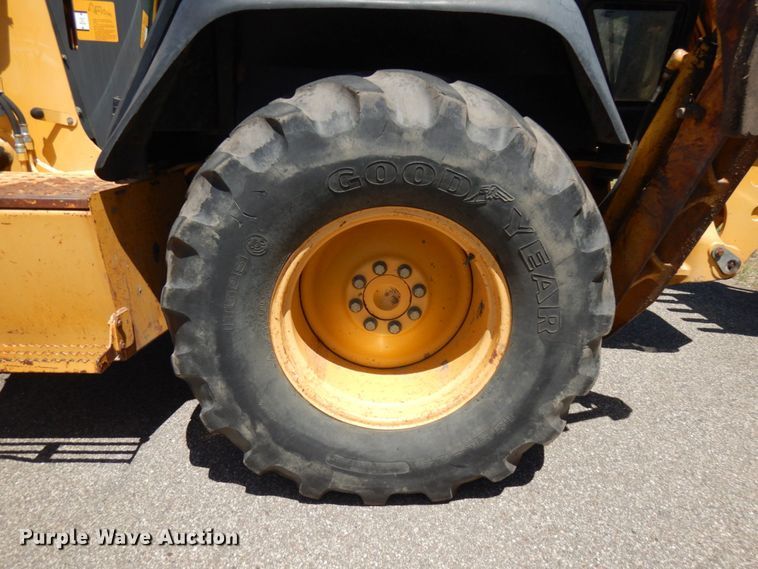 image for item IL9826 1999 John Deere 310E  backhoe