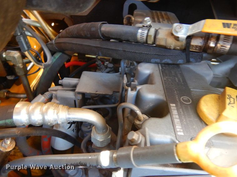 image for item IL9827 2005 Gehl 5640  skid steer loader