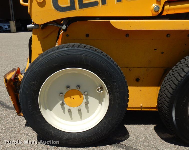 image for item IL9827 2005 Gehl 5640  skid steer loader