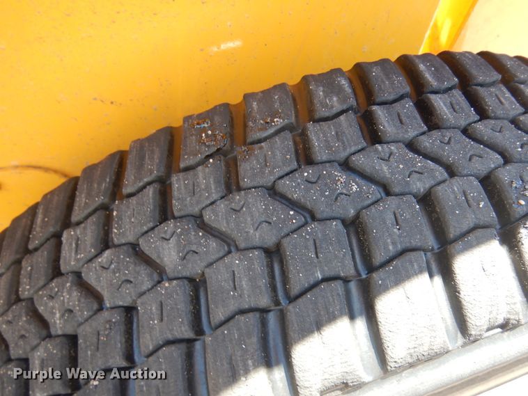 image for item IL9827 2005 Gehl 5640  skid steer loader