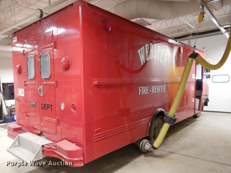 image for item IQ9640 1986 Ford E350  emergency support truck