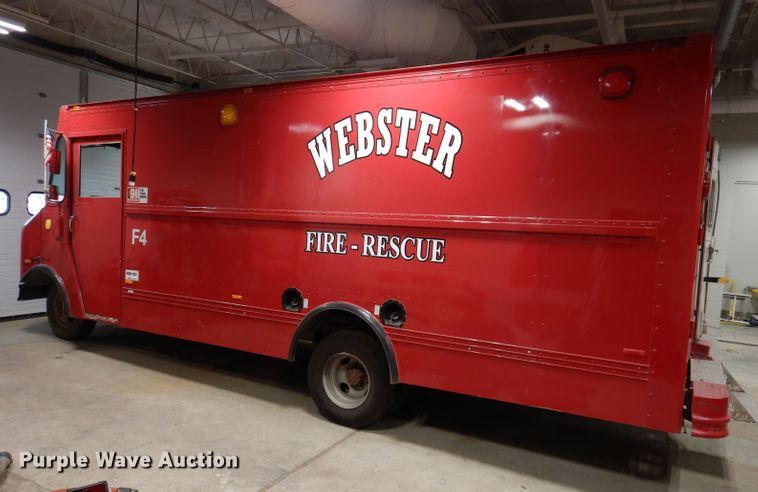 image for item IQ9640 1986 Ford E350  emergency support truck