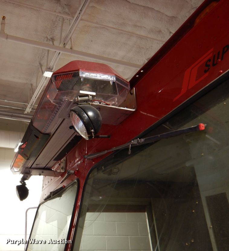 image for item IQ9640 1986 Ford E350  emergency support truck