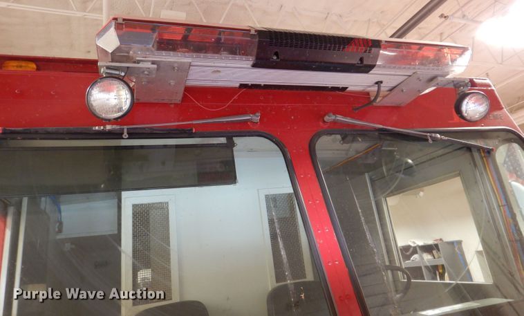 image for item IQ9640 1986 Ford E350  emergency support truck