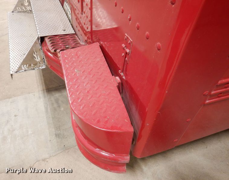 image for item IQ9640 1986 Ford E350  emergency support truck