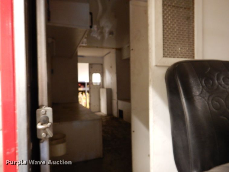 image for item IQ9640 1986 Ford E350  emergency support truck