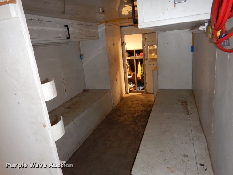 image for item IQ9640 1986 Ford E350  emergency support truck