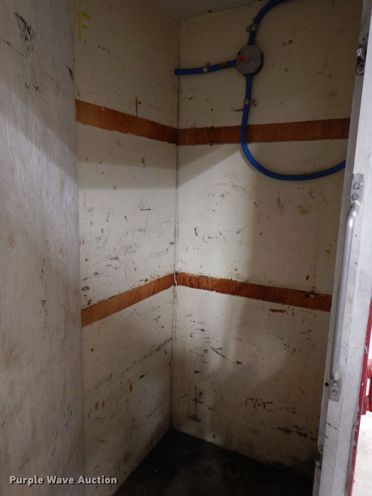 image for item IQ9640 1986 Ford E350  emergency support truck