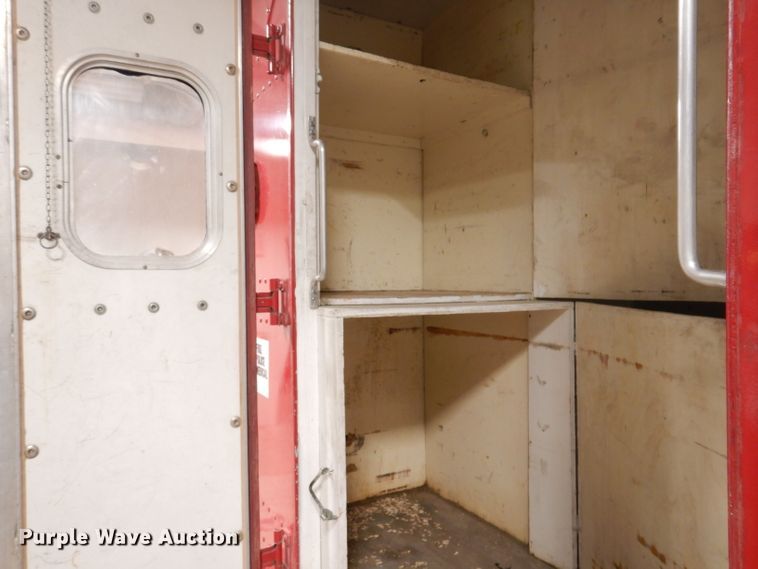 image for item IQ9640 1986 Ford E350  emergency support truck