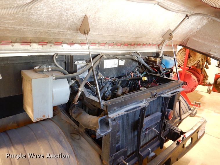 image for item IQ9640 1986 Ford E350  emergency support truck