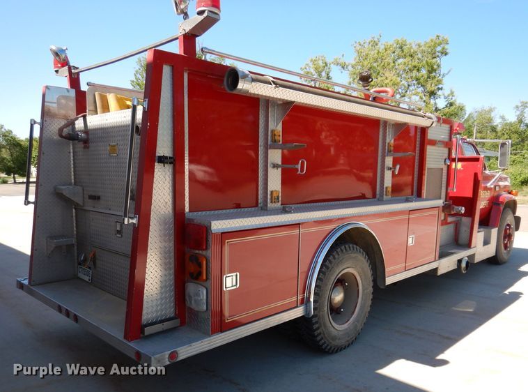 image for item IQ9641 1989 Chevrolet C70  pumper fire truck