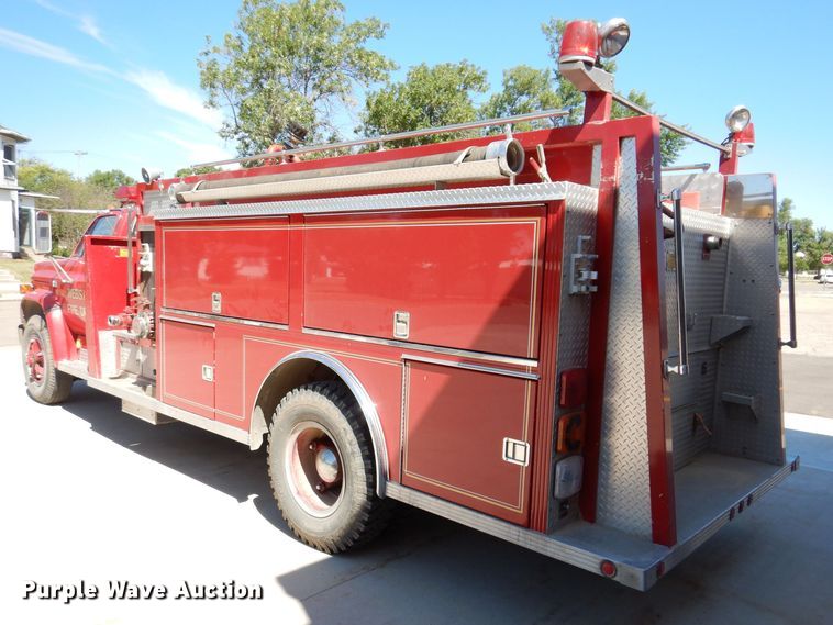 image for item IQ9641 1989 Chevrolet C70  pumper fire truck
