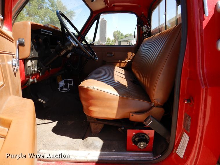 image for item IQ9641 1989 Chevrolet C70  pumper fire truck