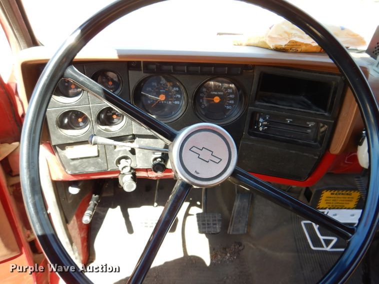 image for item IQ9641 1989 Chevrolet C70  pumper fire truck