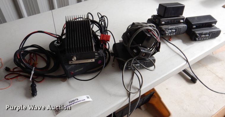 image for item IQ9679 Motorola  radios