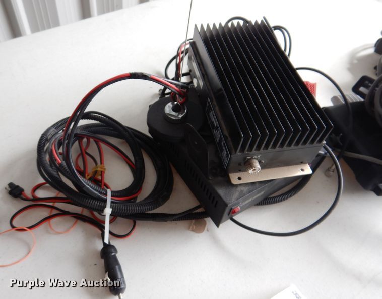 image for item IQ9679 Motorola  radios