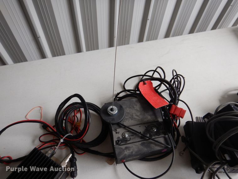 image for item IQ9679 Motorola  radios